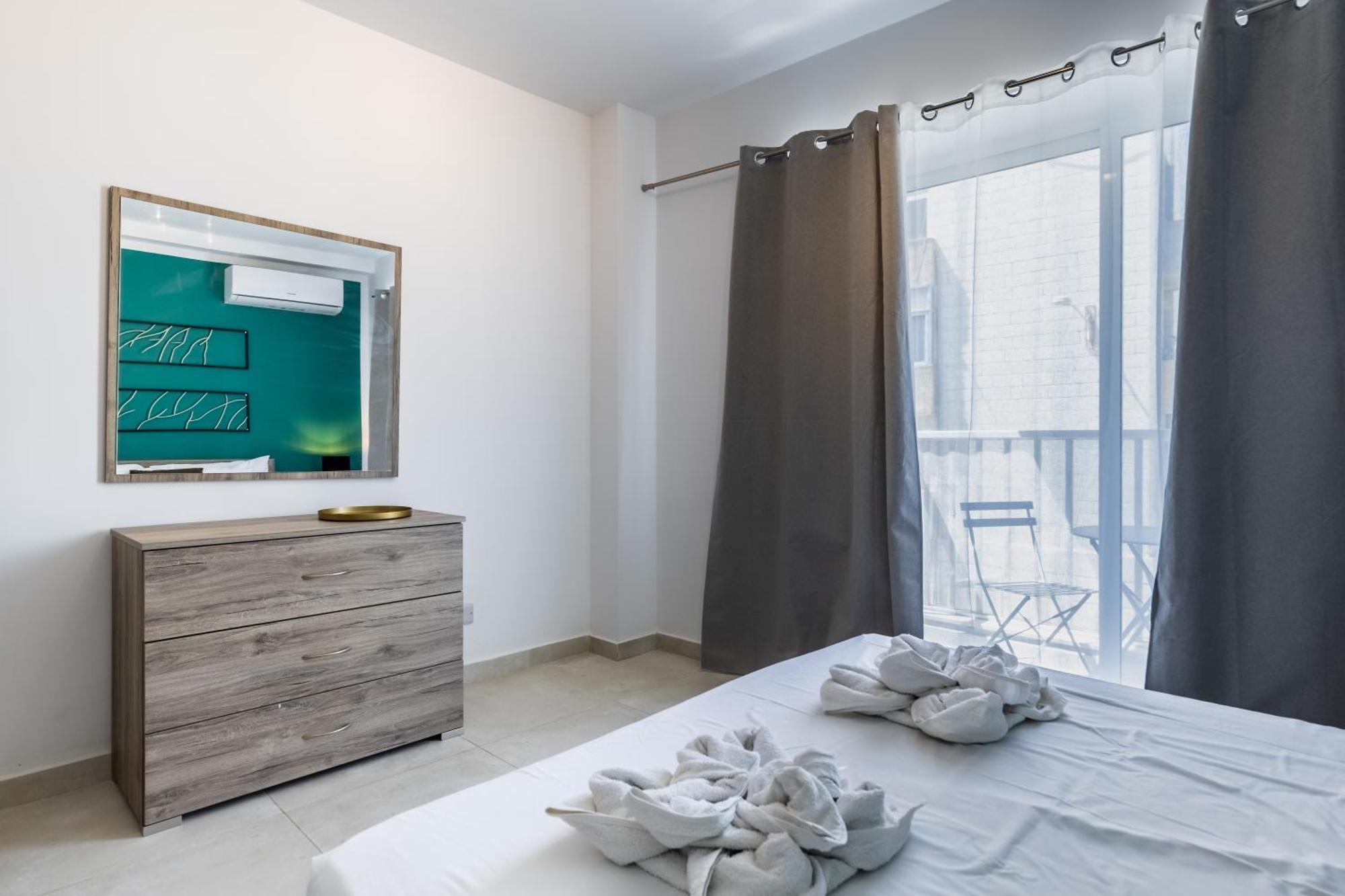 Kunsu'S Apartment 5 Min Walk From St Julians San Gwann Exterior photo