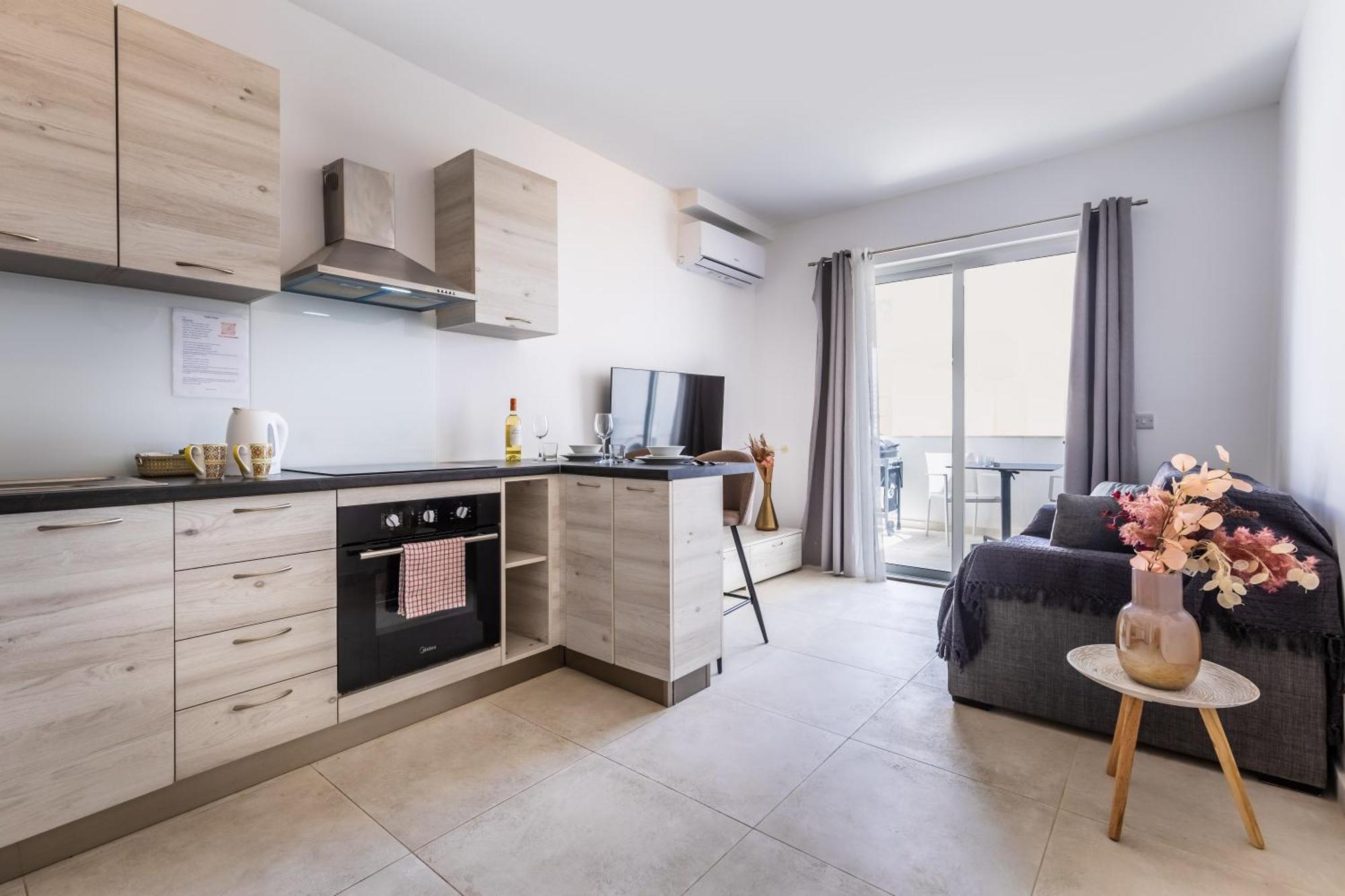 Kunsu'S Apartment 5 Min Walk From St Julians San Gwann Exterior photo