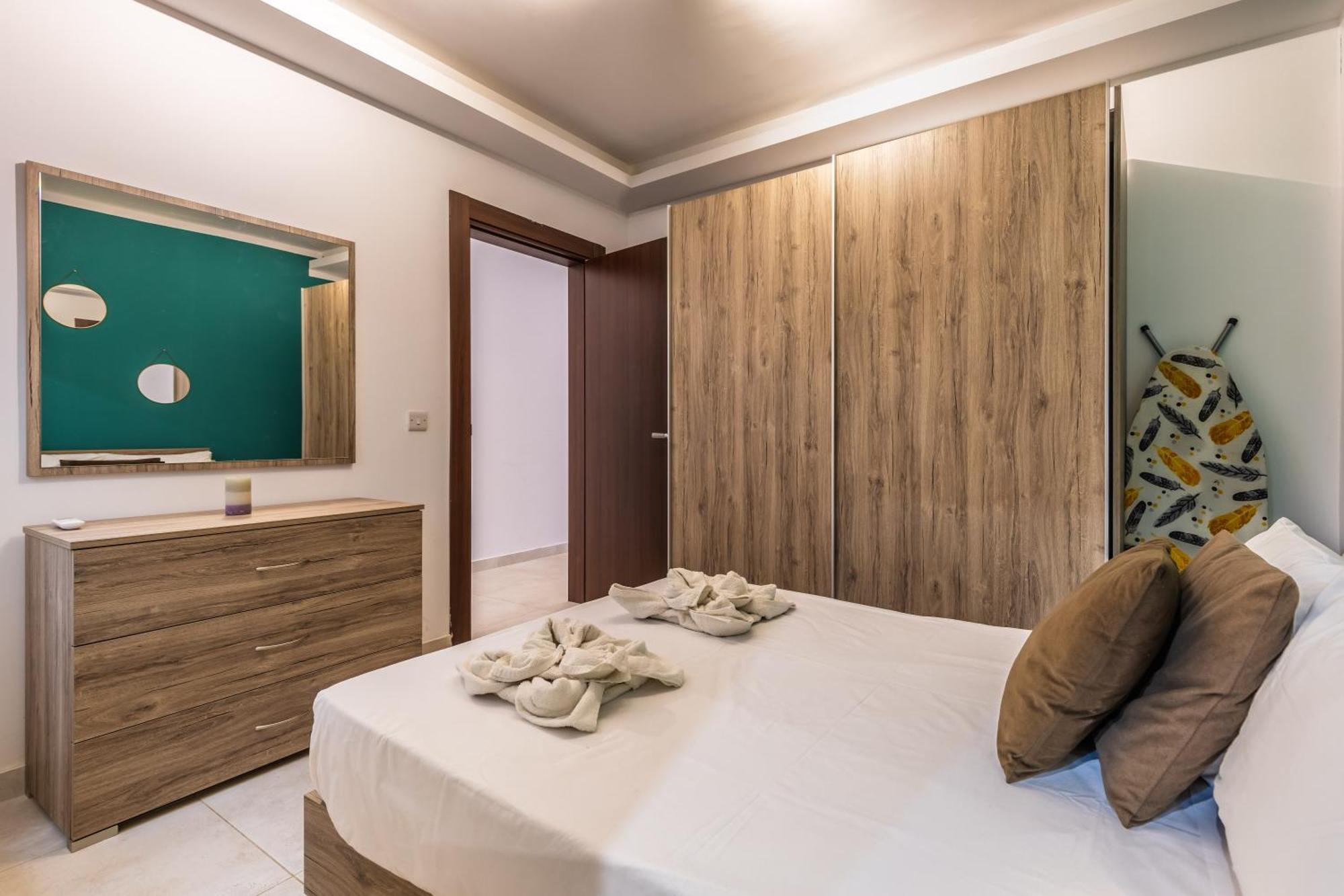 Kunsu'S Apartment 5 Min Walk From St Julians San Gwann Exterior photo