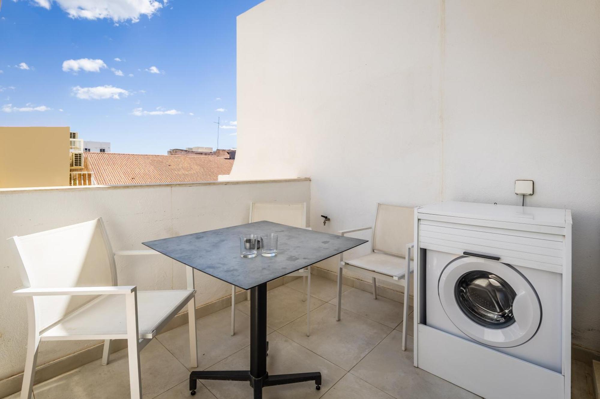 Kunsu'S Apartment 5 Min Walk From St Julians San Gwann Exterior photo